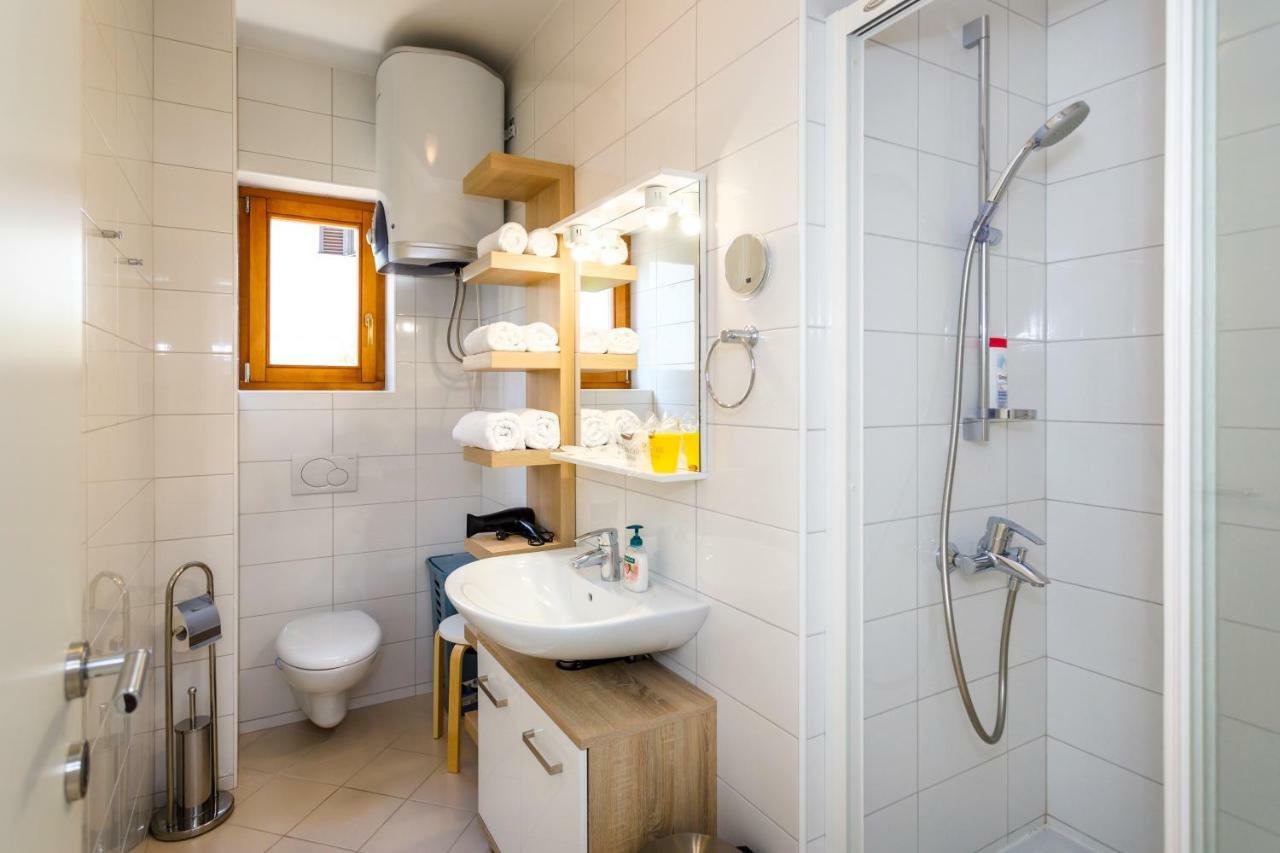Apartman Jezevac Krk Town Buitenkant foto