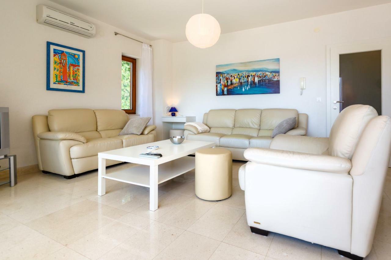 Apartman Jezevac Krk Town Buitenkant foto